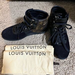 LOUIS VUITTON BOOTIES